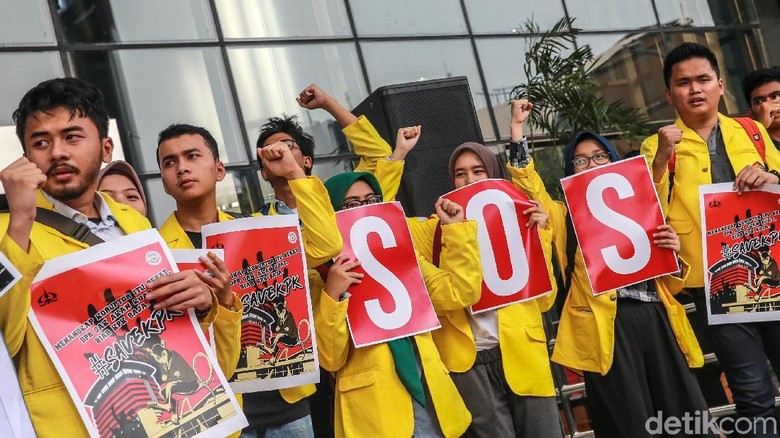 Selain Tarik Surpres RUU KPK, Jokowi Diminta Tak Utus Menteri ke DPR Selain Tarik Surpres RUU KPK, Jokowi Diminta Tak Utus Menteri ke DPR