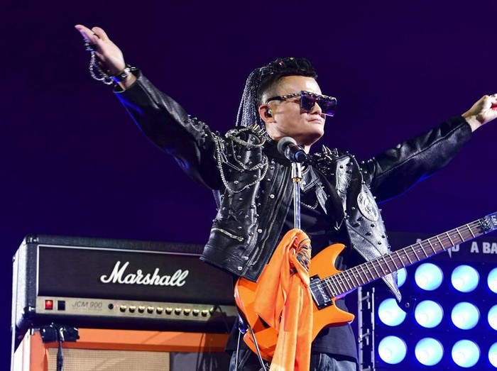Jack Ma kala jadi rocker. Foto: Reuters Jack Ma kala jadi rocker. Foto: Reuters