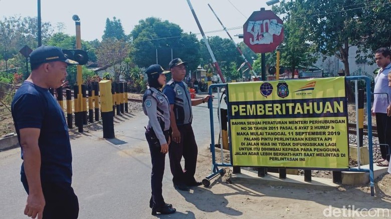 Portal Lintasan Sebidang di Blitar Dicabut, Rp 700 Juta Harus Disiapkan Portal Lintasan Sebidang di Blitar Dicabut, Rp 700 Juta Harus Disiapkan