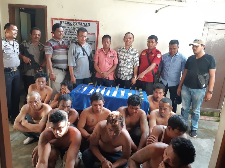 Dianiaya 11 Orang, Petani di Karo Tewas dengan Luka Bacok di Kepala Dianiaya 11 Orang, Petani di Karo Tewas dengan Luka Bacok di Kepala