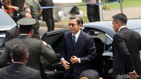 Wakil Presiden Ke-11 Republik Indonesia Boediono menghadiri pemakaman almarhum Presiden ke-3 Republik Indonesia BJ Habibie di Taman Makam Pahlawan Nasional Utama (TMP) Kalibata, Jakarta