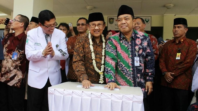 Jejak Kenangan BJ Habibie dengan Sang Kakek Buyut di Purworejo Jejak Kenangan BJ Habibie dengan Sang Kakek Buyut di Purworejo