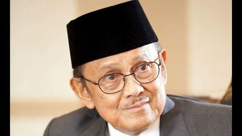 Habibie dan Pemerintahan Singkat yang Transformatif Habibie dan Pemerintahan Singkat yang Transformatif
