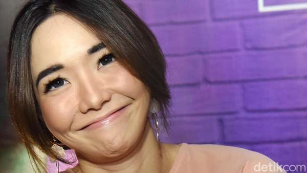 Gisel Nyaris Depresi Gegara Video Syur Mirip Dirinya Gisel Nyaris Depresi Gegara Video Syur Mirip Dirinya
