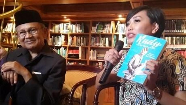 Mengenang BJ Habibie Lewat Buku Rudy, Kisah Masa Muda Sang Visioner
