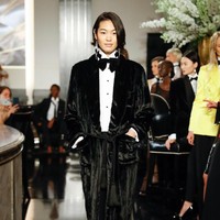 Desainer Ralph Lauren menghadirkan koleksi busananya pada gelaran New York Fashion Week Spring 2020 di William and Wall, The Manhattan Yacht Club, New York. Sabtu, 7 September 2019. [Photo by JP Yim/Getty Images]