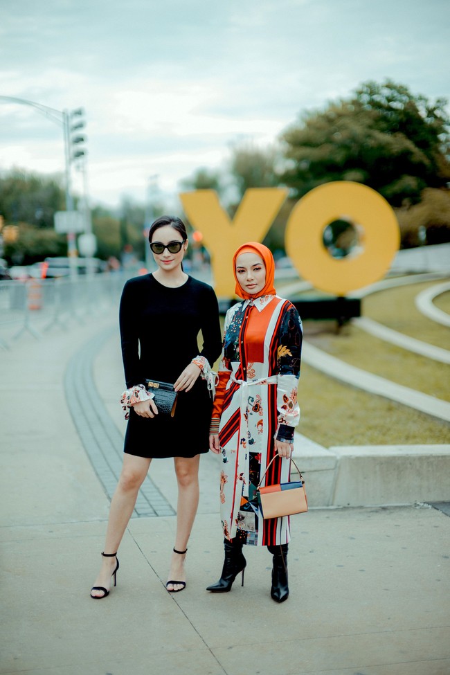 Tatjana Saphira tengah berada di New York City, AS, untuk meghadiri New York Fashion Week Spring/Summer 2020. Sosoknya muncul di fashion show Tory Burch baru-baru ini yang digelar dalam rangkaian agenda terpenting di kalender mode dunia. (Foto: Tory Burch/Time International)