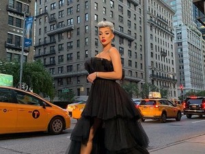 Youtuber James Charles Dikritik Pakai Gaun Wanita di New York Fashion Week
