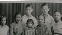 Foto keluarga Habibie.