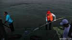 Aksi Bersihkan Sampah Laut Sambut Hari Perhubungan Nasional