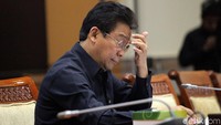 Johanis yang menjabat Direktur Tata Usaha Negara Kejagung, juga mengkritik pimpinan KPK yang ikut dalam aksi menolak revisi UU KPK dengan menutup logo KPK dengan kain hitam. Diketahui Wakil Ketua KPK Saut Situmorang ikut dalam aksi bersama WP KPK.