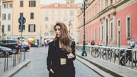 Ini saat berkunjung ke Milan, Italia. (hannah_quinlivan/Instagram)