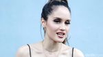 Tumben! Cinta Laura Tampil Seksi dengan Tanktop