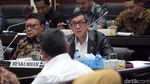 Malam-malam, DPR-Pemerintah Bahas Revisi UU KPK