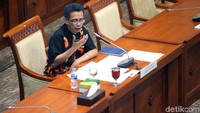 Nah dalam konteks masyarakat ini kita selalu melihat, kenapa kita tidak mengajak institusi-institusi sosial kemasyarakatan misalnya seperti Muhammadiyah misalnya seperti NU? Mereka mempunyai organisasi sampai ke bawah, kata Lutfhi dalam fit and proper test di Komisi III DPR, kompleks parlemen, Senayan, Jakarta, Kamis (12/9/2019).