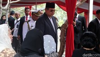 Potret Presiden ke-6 RI Susilo Bambang Yudhoyono pun hadir di prosesi pemakaman BJ Habibie.