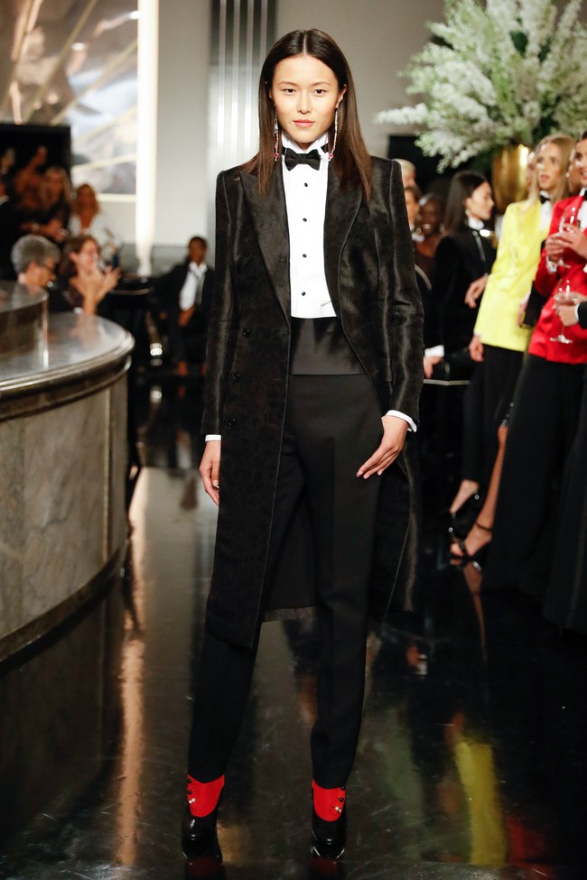 Desainer Ralph Lauren menghadirkan koleksi busananya pada gelaran New York Fashion Week Spring 2020 di William and Wall, The Manhattan Yacht Club, New York. Sabtu, 7 September 2019. [Photo by JP Yim/Getty Images]