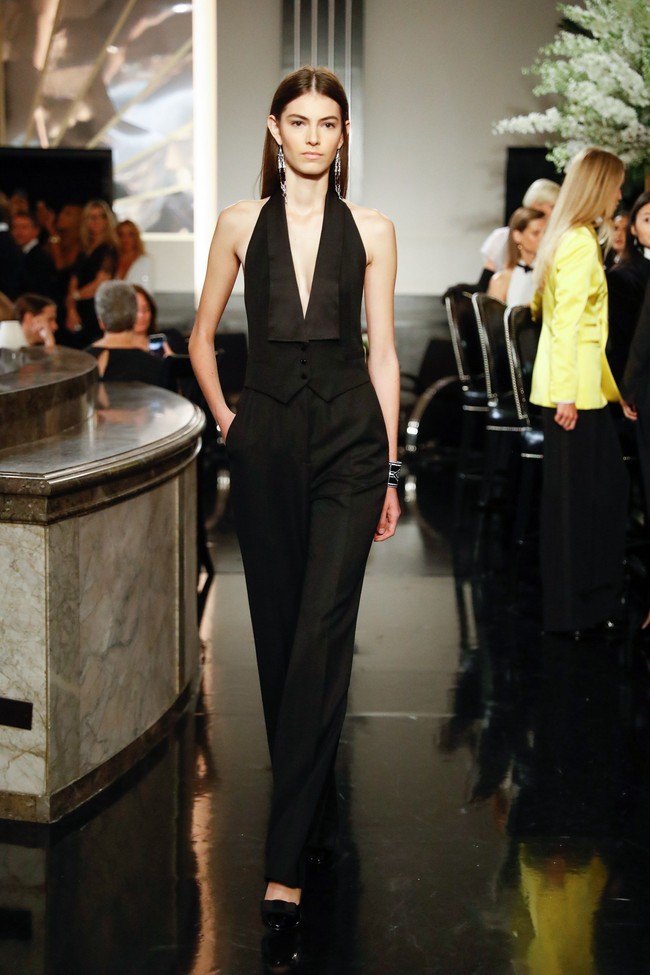 Desainer Ralph Lauren menghadirkan koleksi busananya pada gelaran New York Fashion Week Spring 2020 di William and Wall, The Manhattan Yacht Club, New York. Sabtu, 7 September 2019. [Photo by JP Yim/Getty Images]