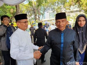 Amien Rais dan Mahfud Md Melayat ke Rumah Duka BJ Habibie