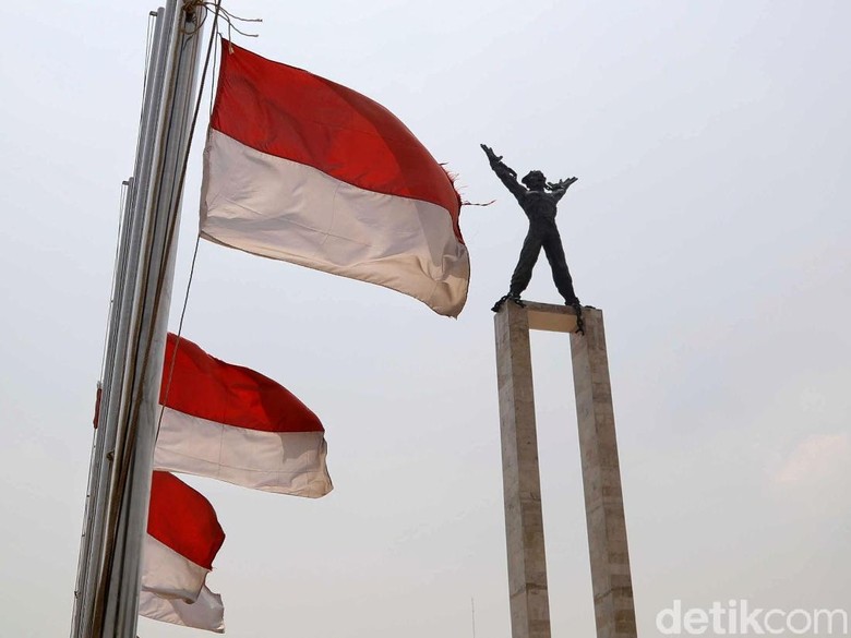 Arti Pemerintah Serukan Pasang Bendera Setengah Tiang Usai Habibie Wafat Arti Pemerintah Serukan Pasang Bendera Setengah Tiang Usai Habibie Wafat