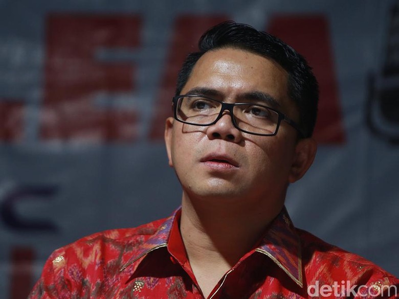Mega Didesak Minta Maaf ke Emil Salim, Arteria: Itu Tanggung Jawab Saya Mega Didesak Minta Maaf ke Emil Salim, Arteria: Itu Tanggung Jawab Saya