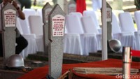 Jenazah Presiden ke-3 RI BJ Habibie akan dikebumikan tepat di sebelah makam mendiang sang istri, Hasri Ainun Habibie.