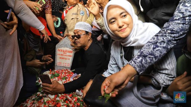Memaknai Kepergian BJ Habibie: Catatan dari Patra Kuningan