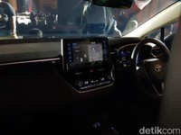 Toyota Corolla Altis Hybrid, Sedan Legendaris yang Irit BBM