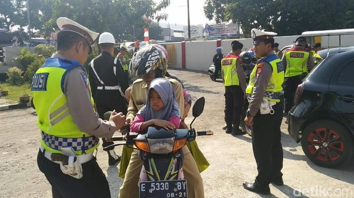 Operasi Patuh Lodaya di Cirebon