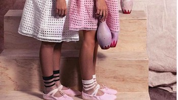 Mereka juga memiliki kakak laki-laki, Chase Robert Clements, yang juga merupakan seorang model belia. (Foto: Instagram/clementstwins)