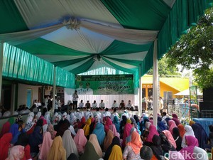 Pemkab Bogor Serahkan Bantuan Rp 50 Juta untuk Bangun Masjid di Kemang