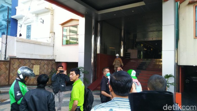 Cerobong Dapur Hotel di Semarang Terbakar, Tamu Berhamburan Keluar Cerobong Dapur Hotel di Semarang Terbakar, Tamu Berhamburan Keluar