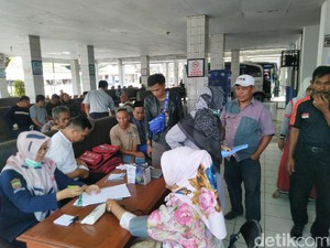 Sopir Angkutan Harus Prima, Dishub Gelar Cek Kesehatan di Terminal