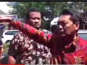 Anggota DPRD Sukabumi Ngamuk Gegara Mobil Dipasangi Stiker Salah Parkir