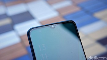 Bagian atasnya ada speker. Foto: Adi Fida Rahman/detikINET