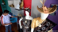Rumah Kreatif BUMN Bank BRI ini melakukan pendampingan bagi para perajin dan pelaku UMKM dalam bentuk peningkatan kompetensi, akses pemasaran dan kemudahan akses permodalan. RKB ini pun merupakan langkah konkret Bank BRI untuk mendorong ekonomi kerakyatan di Indonesia.