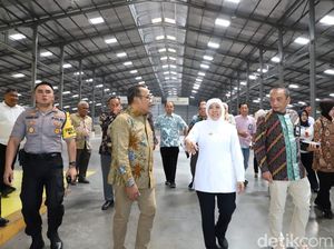 Khofifah Sebut Pusat Logistik Berikat Permudah IKM dan UKM di Jatim