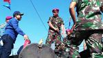 Parade Kendaraan Tempur di Situbondo