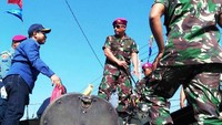 Usai mengikuti Latihan Gabungan Dharma Yudha 2019, sejumlah kendaraaan tempur Korps Marinir TNI AL itu langsung ikut serta dalam Parade Alutsista TNI di Kota Situbondo.