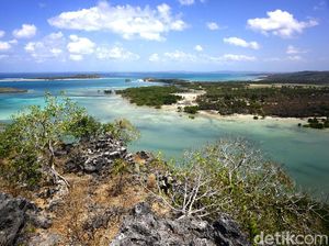 Menjelajah Bukit Mandoo di Pulau Rote