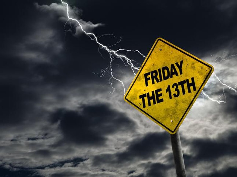 Tentang Friday the 13th, Hari yang Identik dengan Kesialan Foto: iStock Tentang Friday the 13th, Hari yang Identik dengan Kesialan Foto: iStock