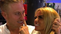 Namun saat putus kemarin, Katie meminta setengah hidung Kris. Dok. Instagram/officialkatieprice