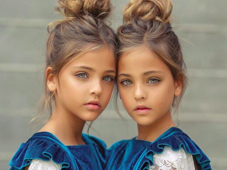 Pesona Gadis Kembar Tercantik Sedunia