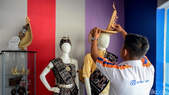 Komitmen Bank BRI untuk memberi layanan terbaik tak hanya lewat transaksi perbankan tapi juga lewat Rumah Kreatif BUMN. Hal itu dilakukan untuk kembangkan UMKM