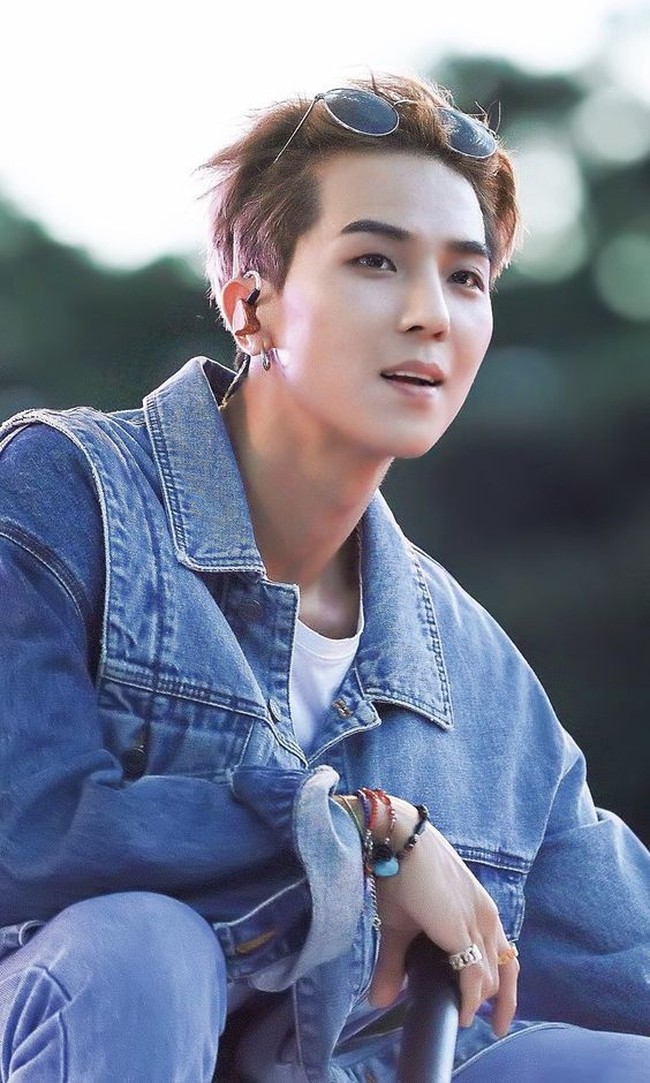 5. Mino WinnerMino mungkin tidak dikenal sebagai idol yang tampan. Namun ia juga dianggap punya wajah dengan keberuntungan terbaik. Hal tersebut tidak mengherankan mengingat kesuksesannya sebagai member Winner dan artis solo. Ia juga cukup banyak bermain variety show. Foto: Fansite