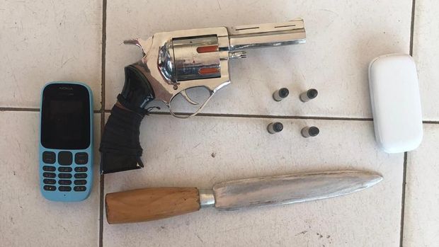 Barang bukti diamankan dari tangan begal sadis. 