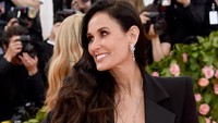 Demi Moore membagikan kisah perjalanan hidupnya dalam sebuah buku bertajuk Inside Out. Jamie McCarthy/Getty Images
