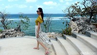 Bisnis hotel dan resor di berbagai kawasan wisata yang berada di Pulau Rote, NTT, ini pun salah satunya adalah untuk menjadi magnet bagi lebih banyak wisatawan untuk berkunjung ke kawasan tersebut.
