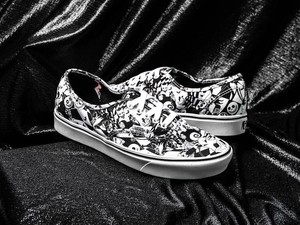 Demo Masif di Hong Kong, Sneakers Vans Kena Aksi Boikot