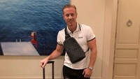 Ternyata hal itu disebabkan karena biaya operasi hidung Kris dibayarkan oleh Katie. Dok. Instagram/officialkatieprice